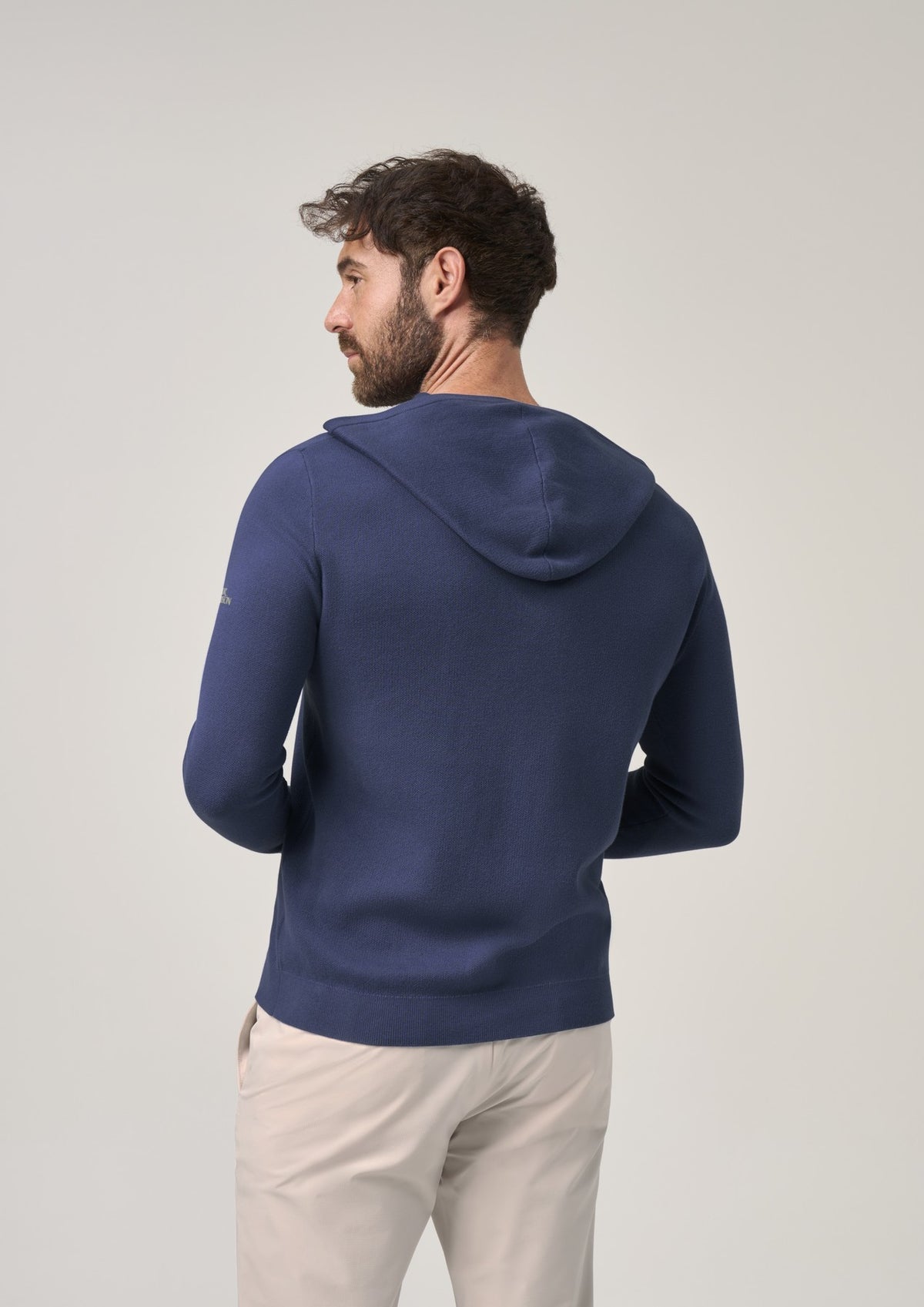OJKNT0304_KENNEDY_SAVOY_BLUE_MODEL_02
