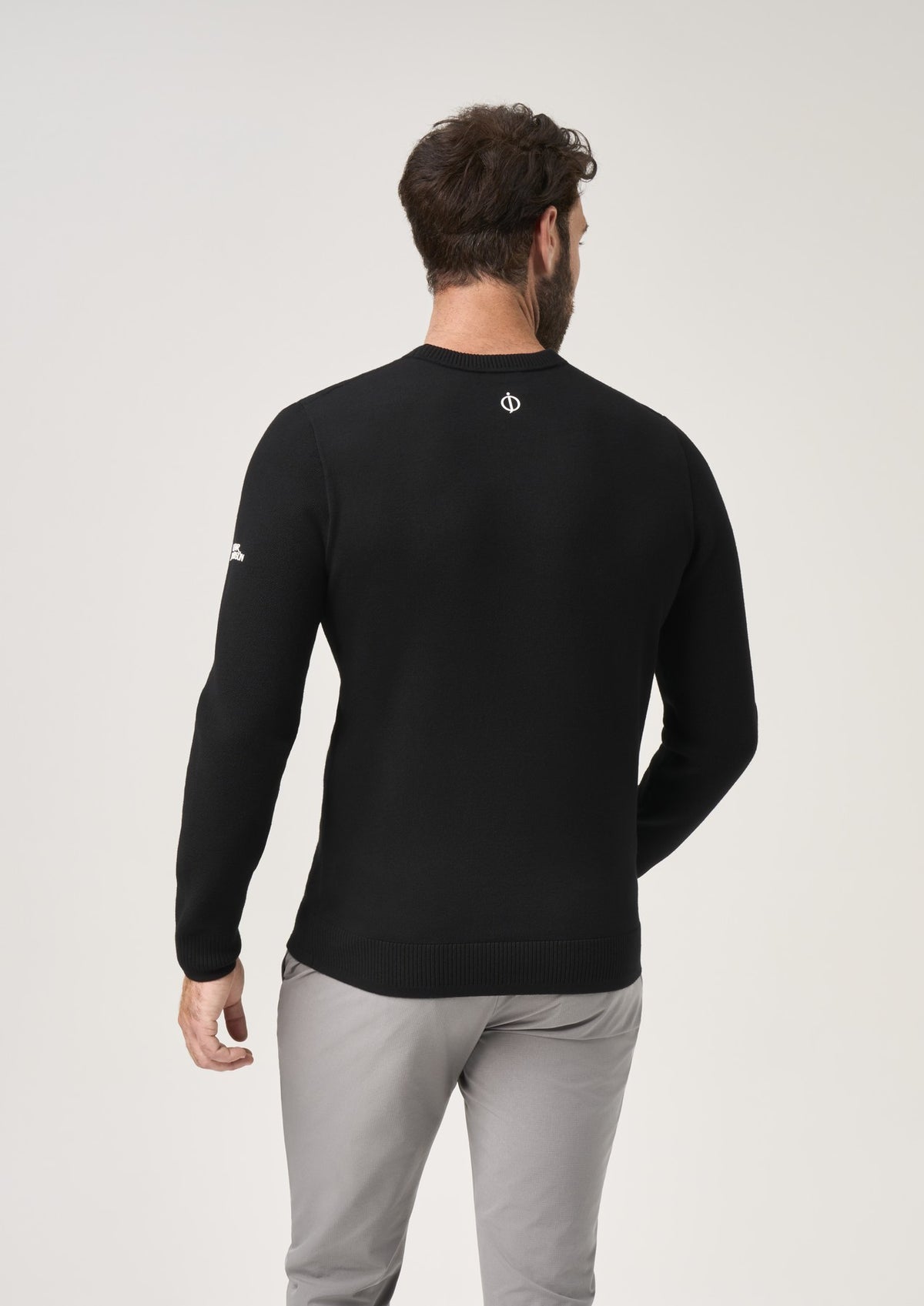 OJKNT0319_BLACKWELL_BLACK_MODEL_02