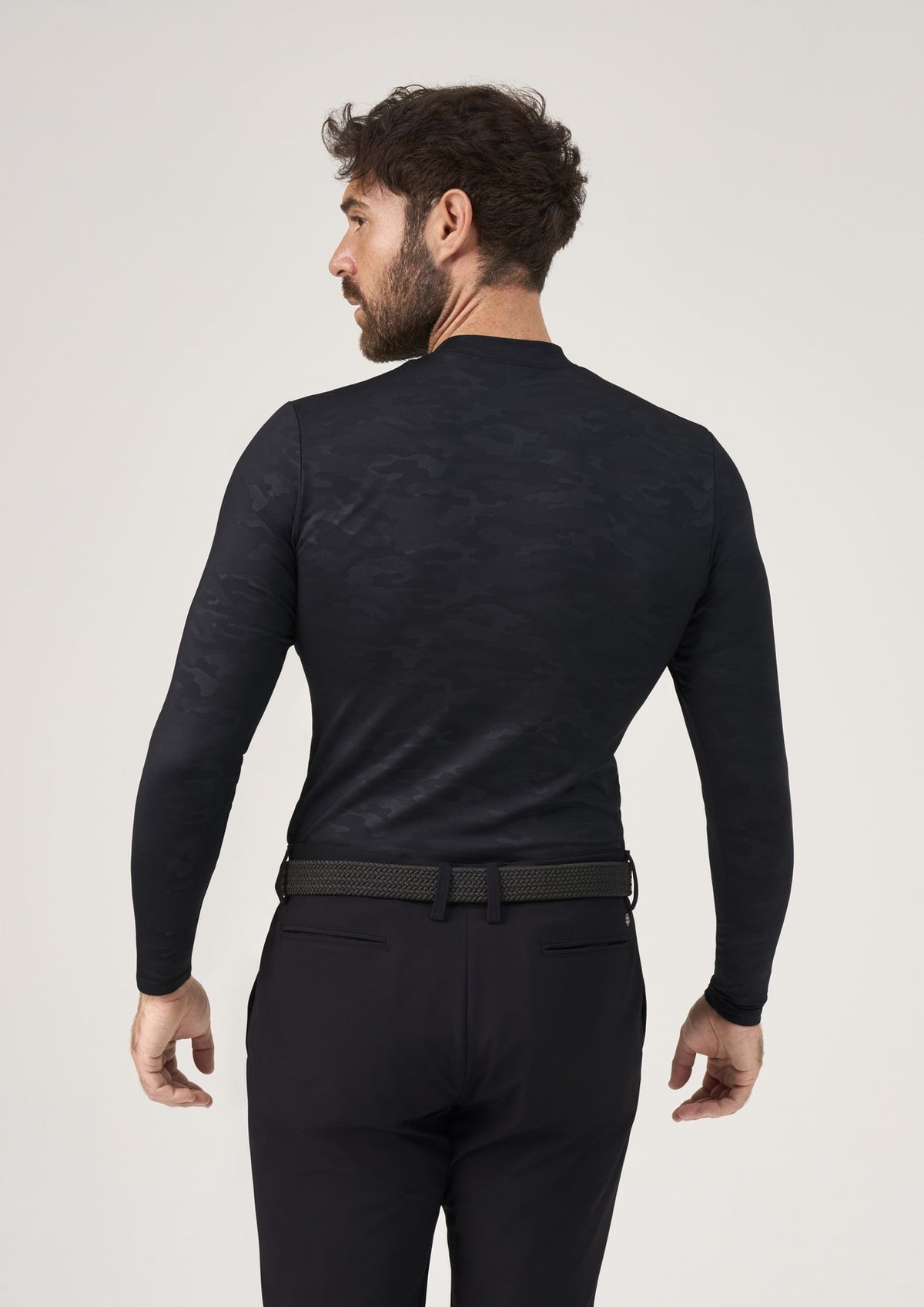 OJTOP0159_HAMPTON_BLACK_MODEL_02
