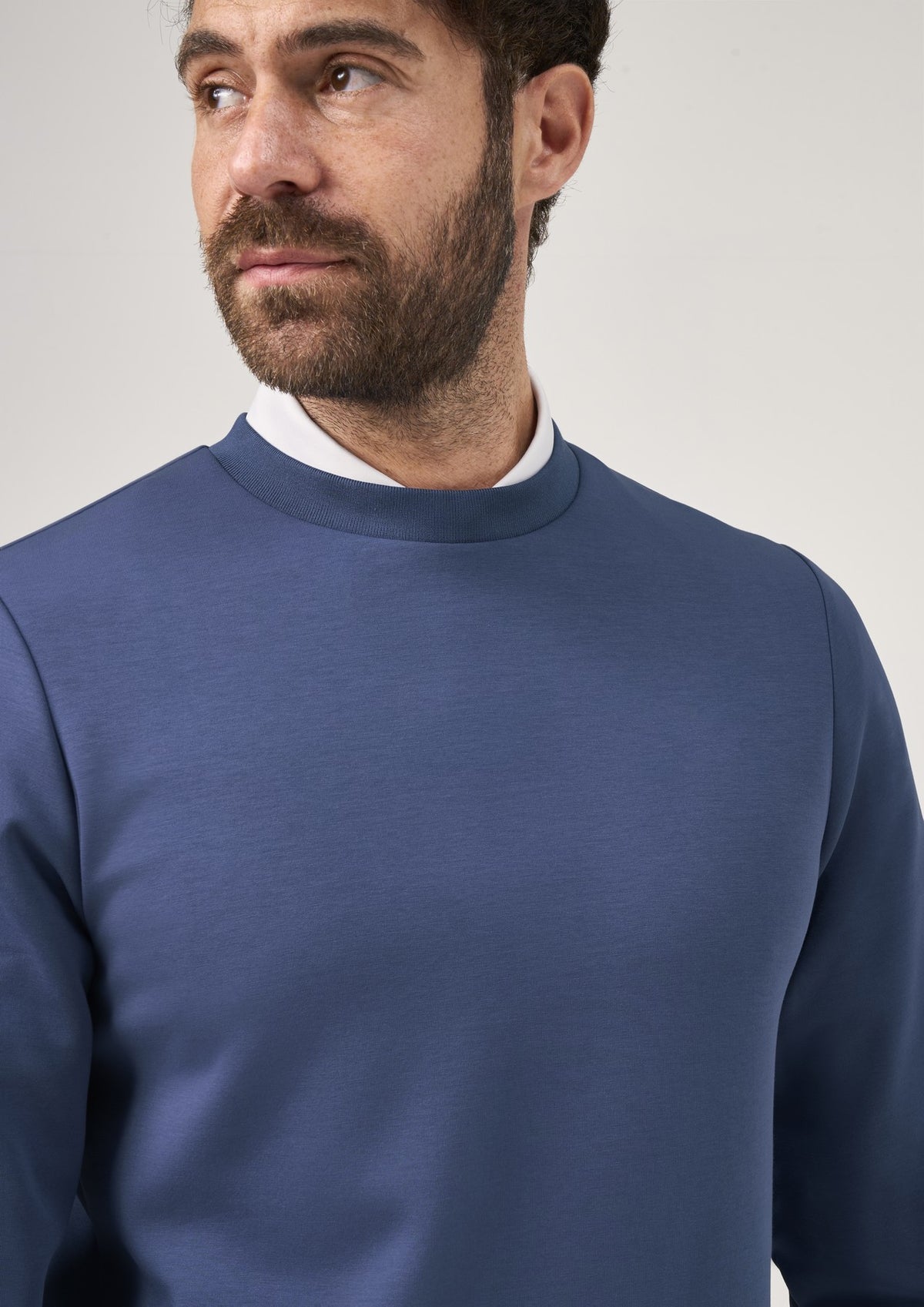 OJTOP0289_JOHNSTONE_SAVOY_BLUE_MODEL_04