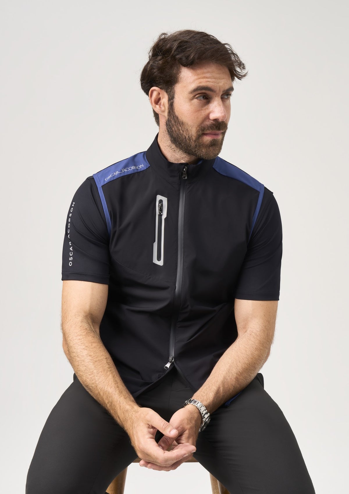 OJTOP0341_BEATTY_BLACK_MODEL_03